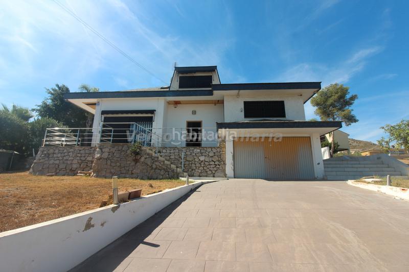 Foto ad14c65c-4d2e-4414-b471-da3ed329cad7. Chalet with fireplace heating pool in Sierra Perenchiza-Cumbres de Calicanto-Sto Domingo Chiva