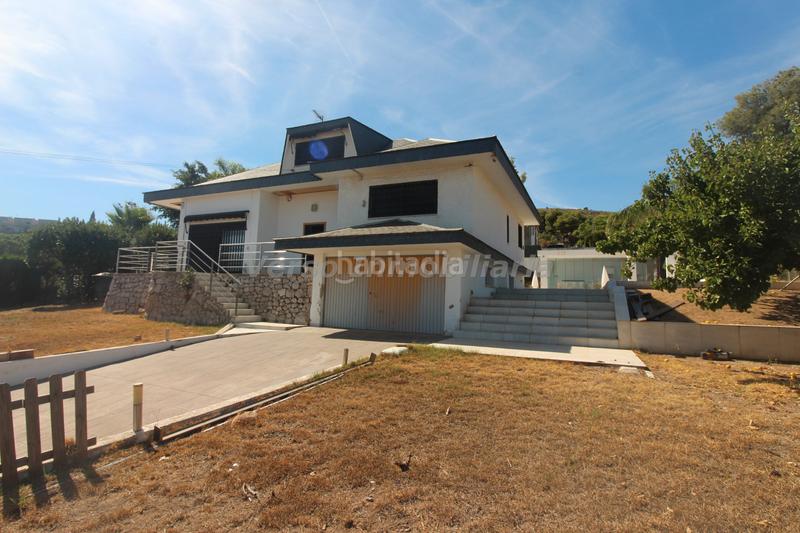 Foto d9442c5b-a639-4b03-a67e-22f9df0e4cd8. Chalet with fireplace heating pool in Sierra Perenchiza-Cumbres de Calicanto-Sto Domingo Chiva