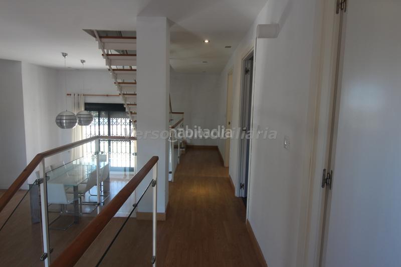 Foto eb3f8fa7-d92c-43d5-9515-69af1bc3f9c9. Chalet with fireplace heating pool in Sierra Perenchiza-Cumbres de Calicanto-Sto Domingo Chiva