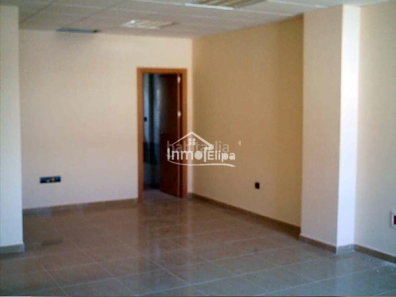 Foto 5eea6d73-476f-486c-b70b-597bdbff13ea. Bâtiment à usage industriel dans Chapinería