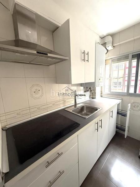Foto c83f90b8-3c75-4726-bfc6-9b8e5322f3b1. Pis a Ventas Madrid