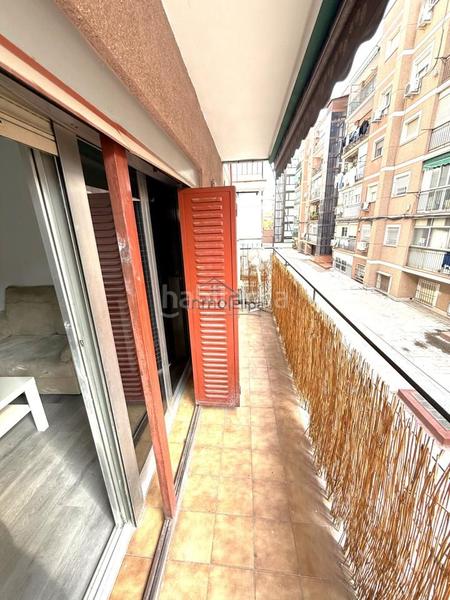 Foto f52bea96-aa38-43ba-9a24-d6f86686bbec. Pis a Ventas Madrid