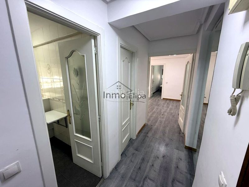 Foto bc0b24da-b8f4-4681-a327-f7e8b821aa2f. Pis amb calefacció a Ventas Madrid