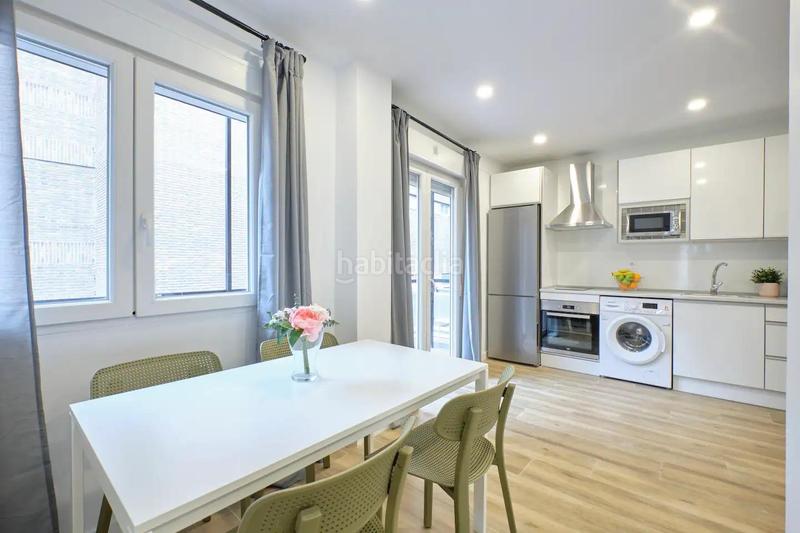 Foto 69f24efc-b442-4ff4-80c6-b5bf0387011e. Edificio in Almendrales Madrid