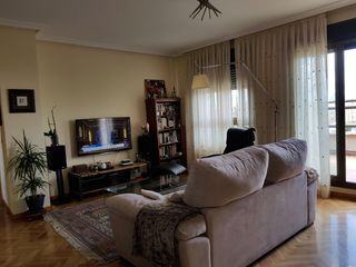 Rent Penthouse in Sanchinarro. Ático con dos terrazas en zona norte madrid  sanchinarro