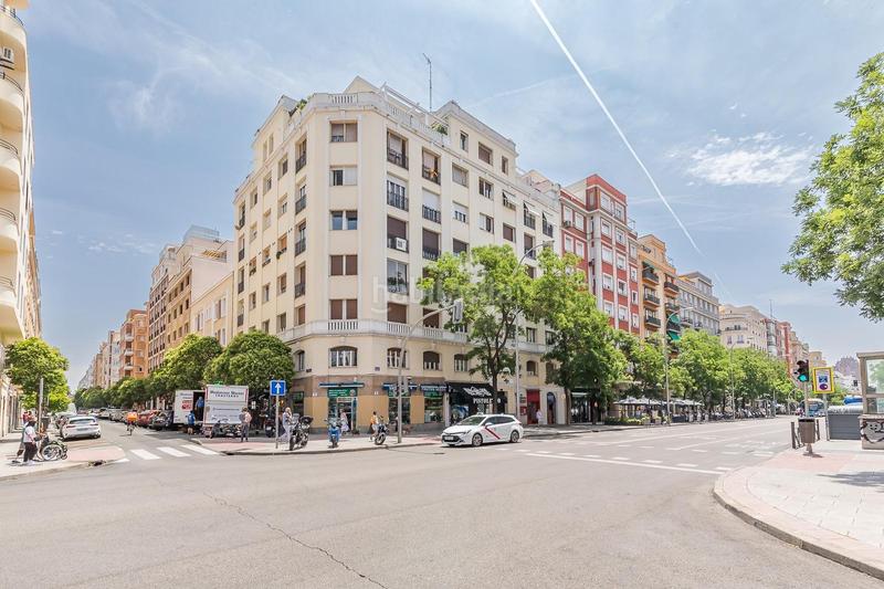 Foto fcc6e291-f38f-4624-8632-6bd309b615fd. Piso en narvaez 39 piso 3 dormitorios en zona retiro en Madrid