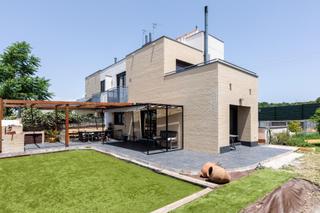 Rent Semi detached house in Colonia. Exclusivo chalet adosado en torrelodones