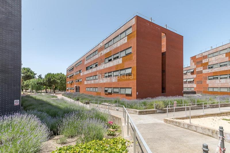 Foto b2305c37-1856-47a4-81b5-cf5639f0a0d9. Piso en avenida de españa 4 fabuloso estudio en Avenida Europa Pozuelo de Alarcón