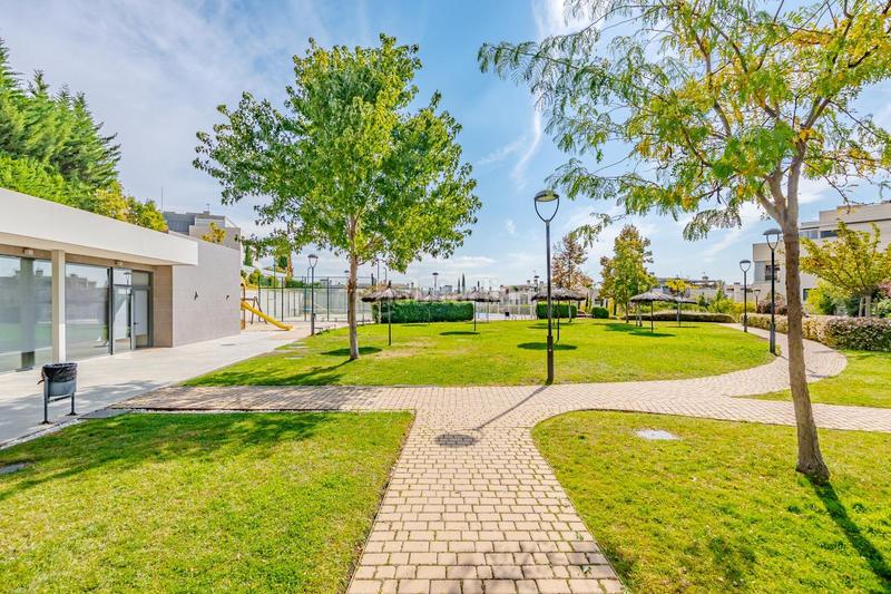 Foto 087943ed-3fab-4ee4-aff0-4b99f3764f26. Alquiler planta baja exclusiva vivienda en planta baja con jardín privado en Madrid