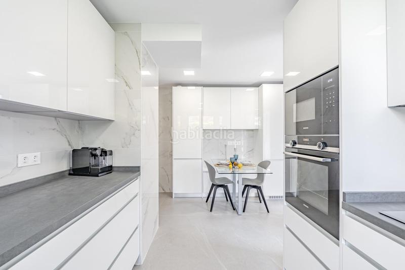 Foto 17df4104-0bcf-4962-b995-cb4904479bcb. Alquiler planta baja exclusiva vivienda en planta baja con jardín privado en Madrid