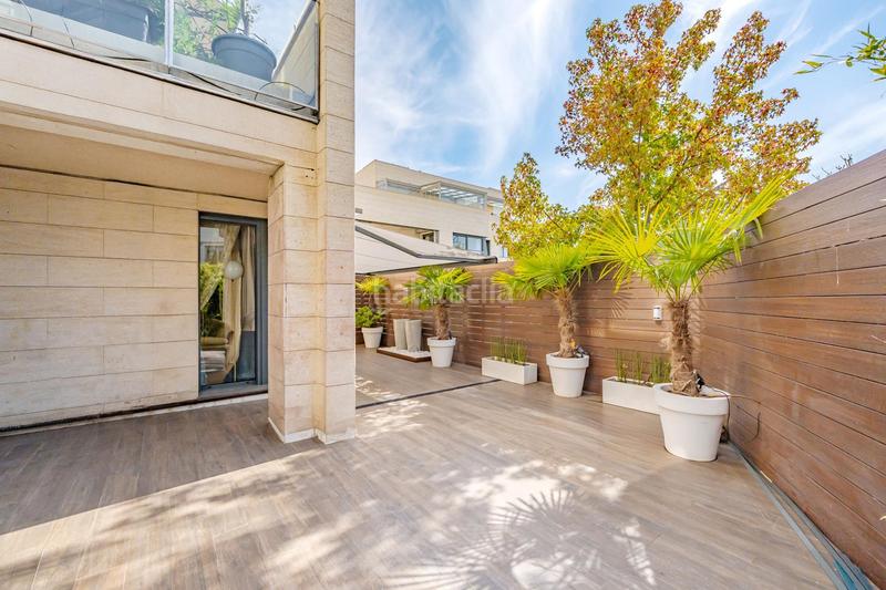 Foto 2505a22d-3488-4fad-83f6-2b7341822d80. Alquiler planta baja exclusiva vivienda en planta baja con jardín privado en Madrid