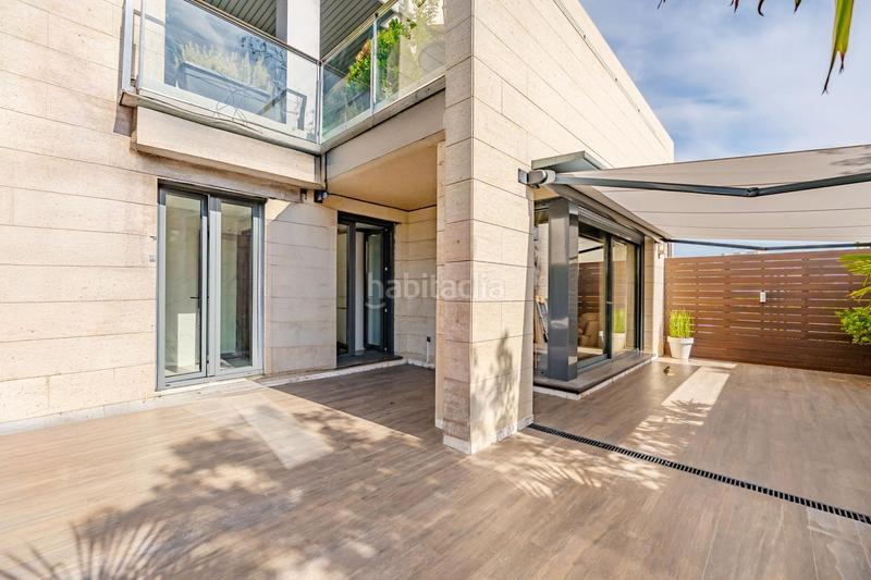 Foto 50f6b68c-a8da-4ed2-b7e2-a3c2ffc68a82. Alquiler planta baja exclusiva vivienda en planta baja con jardín privado en Madrid