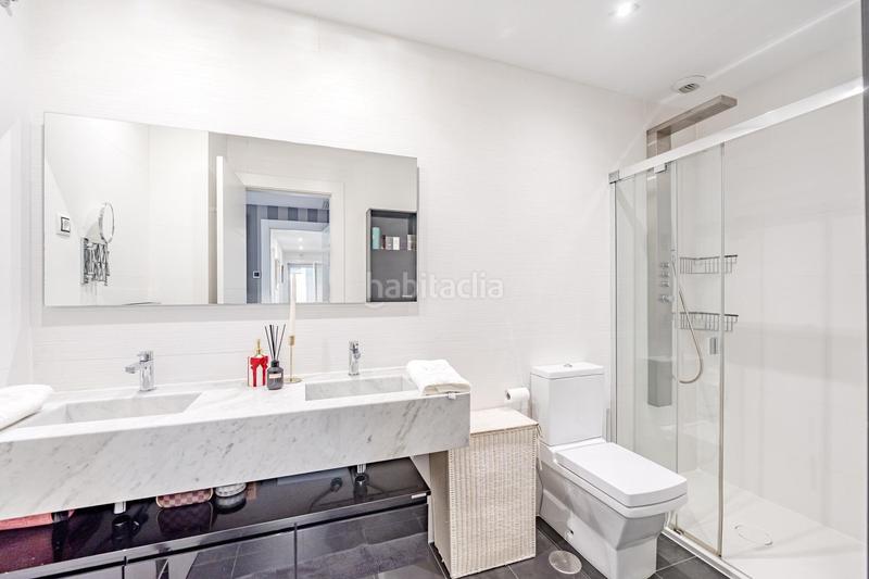 Foto 6535b6e8-6e0f-4b2a-866c-4eae64c5afa6. Alquiler planta baja exclusiva vivienda en planta baja con jardín privado en Madrid