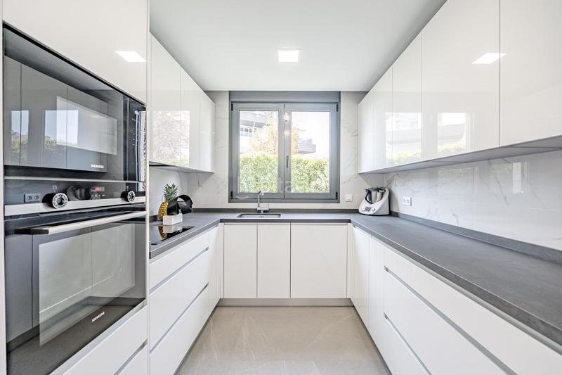 Foto a968f73e-c84d-4d1c-b56f-9aff170d9585. Alquiler planta baja exclusiva vivienda en planta baja con jardín privado en Madrid