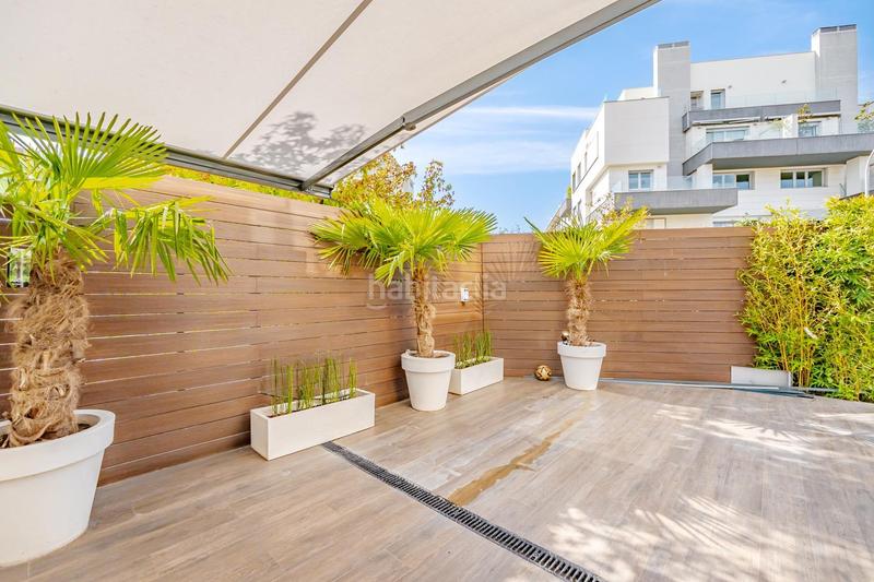 Foto b03ce816-c6b8-4c0d-bde8-df4bf681dcff. Alquiler planta baja exclusiva vivienda en planta baja con jardín privado en Madrid