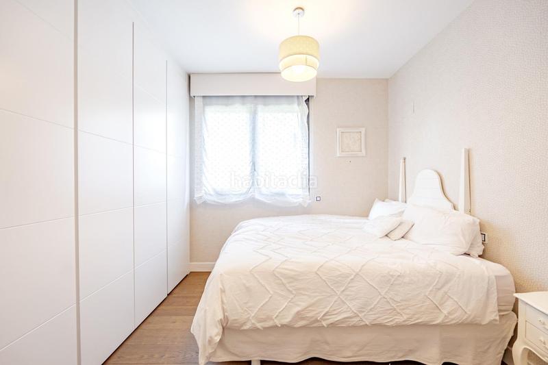 Foto b6696d58-4da7-4a38-b5e8-afed7c376d88. Alquiler planta baja exclusiva vivienda en planta baja con jardín privado en Madrid