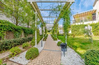 Rent Ground floor in Aravaca. Exclusiva vivienda en planta baja con jardín privado