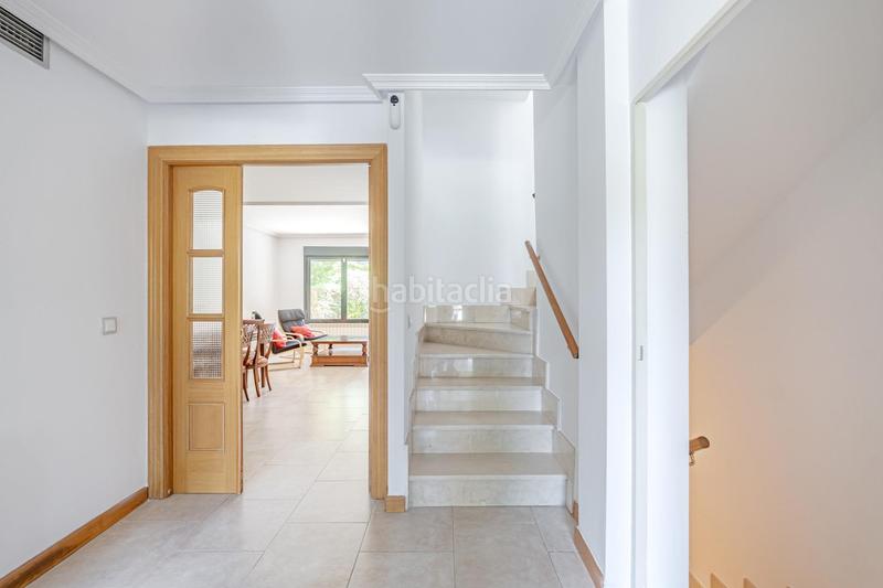 Foto 6339d991-47cd-44ab-96c8-05f7e39b6101. Casa aparellada amb calefacció aparcament piscina a Pozuelo de Alarcón