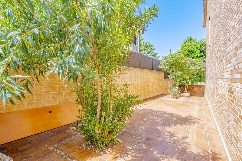 Foto 96e7d3ce-1f5e-4000-b6c5-9e207e5513c2. Casa aparellada amb calefacció aparcament piscina a Pozuelo de Alarcón