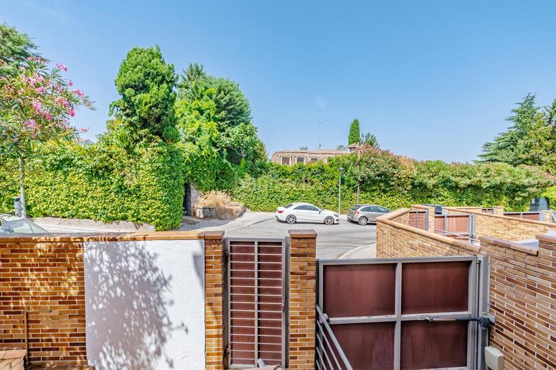 Foto b6c5879b-964c-4629-8811-209f318b17ce. Casa aparellada amb calefacció aparcament piscina a Pozuelo de Alarcón