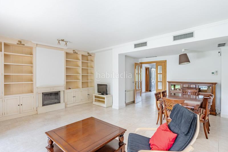 Foto cc04fe49-4e35-4fce-857d-fc94b88be5ef. Casa aparellada amb calefacció aparcament piscina a Pozuelo de Alarcón