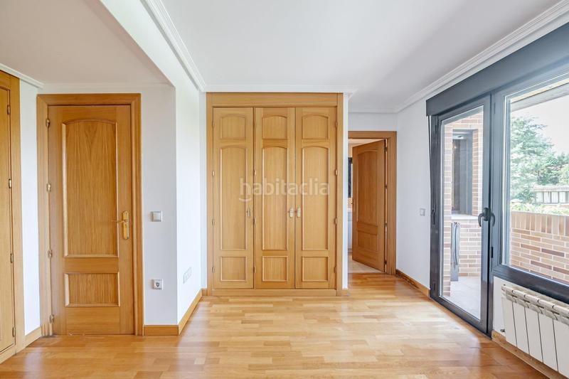 Foto 2966cecb-d0fe-4fb2-96ef-56d2ee136b9c. Casa bifamiliare con riscaldamento parcheggio piscina in Pozuelo de Alarcón