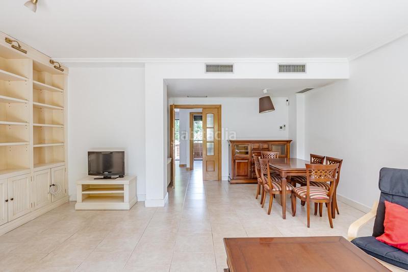 Foto ad59633a-96f9-4b4d-9861-e4e697542938. Casa bifamiliare con riscaldamento parcheggio piscina in Pozuelo de Alarcón