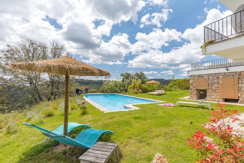 Foto 29711347-8045-4133-99af-81f95e56680b. Chalet avec chauffage parking piscine dans El Gasco Torrelodones