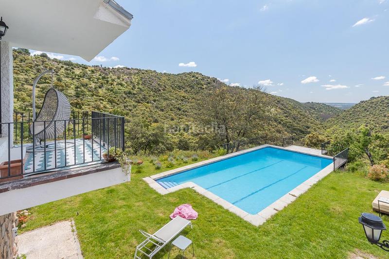 Foto 6787f4e0-b6ec-4140-b264-030b6fca2e38. Chalet avec chauffage parking piscine dans El Gasco Torrelodones