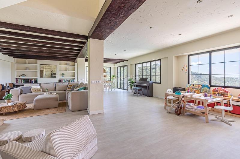 Foto 7348a345-ef5f-42c8-81c6-d77647698870. Chalet avec chauffage parking piscine dans El Gasco Torrelodones