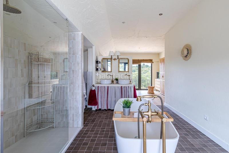Foto 77550a7d-0df9-4f32-94e3-4b724e93b3bc. Chalet avec chauffage parking piscine dans El Gasco Torrelodones