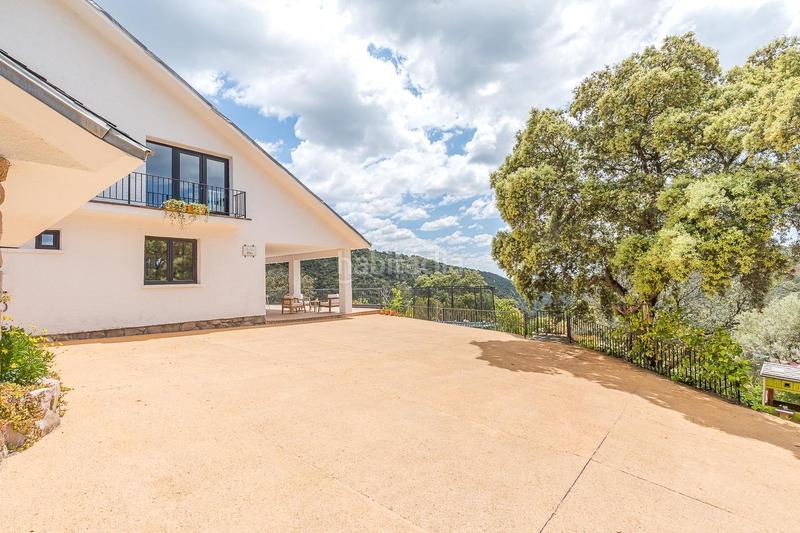 Foto b17329bb-a51d-4b07-bd79-facec0830344. Chalet avec chauffage parking piscine dans El Gasco Torrelodones