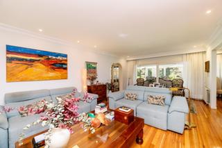 Chalet à Villafranca del Castillo. Exclusivo chalet en villafranca del castillo con porche, piscina