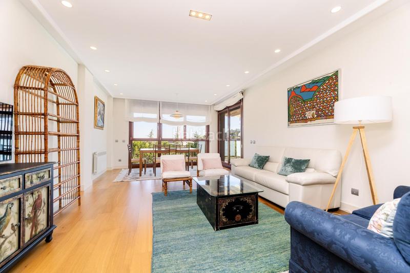 Foto 050117fa-33a4-42b7-a5ee-8325cb81b57d. Miete etagenwohnung mit heizung parking pool in Monte el Pilar Majadahonda