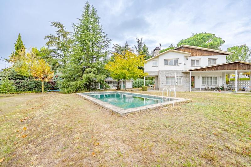 Foto 0d0b4753-9b87-4289-a36d-c86a9fc9b02e. Chalet with heating parking in Alpedrete