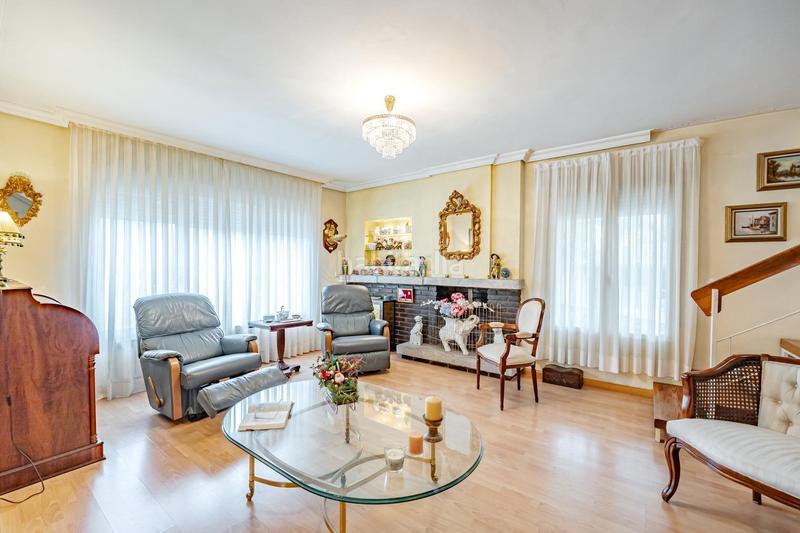 Foto 7c75181d-6044-46e9-a94f-b4042e0781d6. Chalet with heating parking in Alpedrete