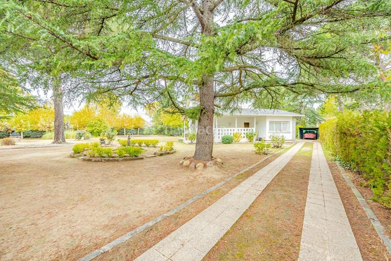 Foto e2d4bb3e-225a-4096-ac20-48c67d616767. Chalet with heating parking in Alpedrete