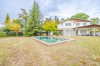 Chalet en Alpedrete. En alpedrete....chalet con encanto,  2.000 m de parcela  . ubica