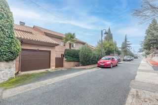 Chalet in La Navata. Impresionante chalet de esquina en la navata, galapagar  ideal p