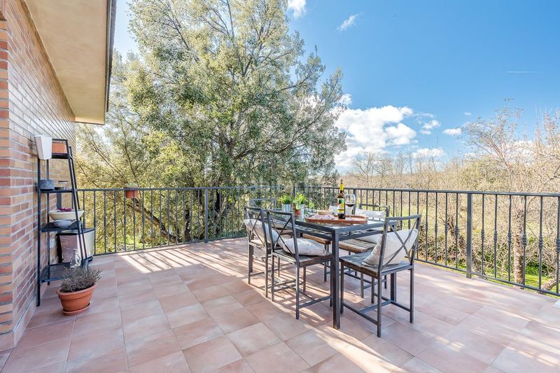 Foto 3bf3ec5e-b738-4417-a4d3-a2b98ddb84a1. Xalet amb aparcament piscina a Centro-Manguilla Escorial (El)