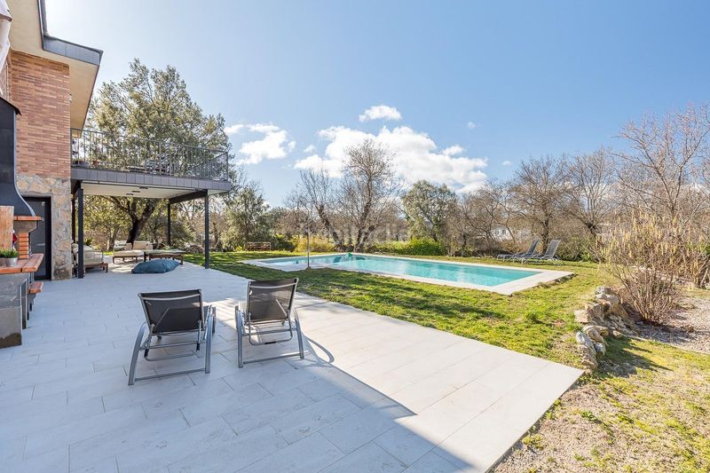 Foto 7b997e41-b0a8-40a0-8465-152730f2b1b7. Xalet amb aparcament piscina a Centro-Manguilla Escorial (El)