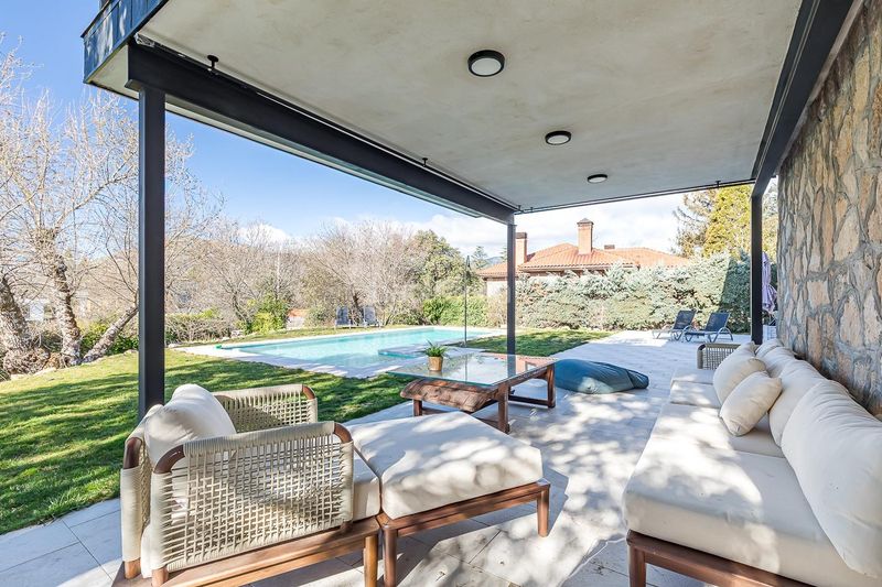 Foto 817e03df-4eb5-4086-a8b6-3d3a335aacff. Xalet amb aparcament piscina a Centro-Manguilla Escorial (El)