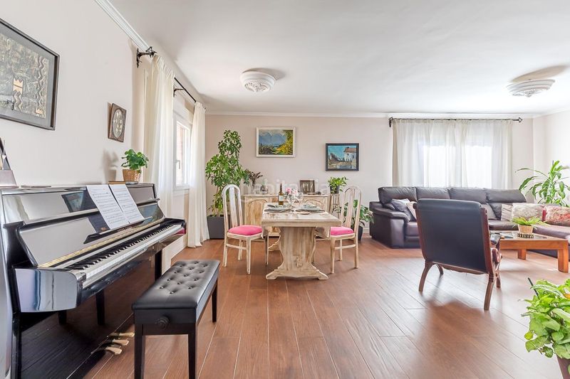 Foto 857b39e4-3c05-46ec-ae47-4e56c4d69808. Xalet amb aparcament piscina a Centro-Manguilla Escorial (El)