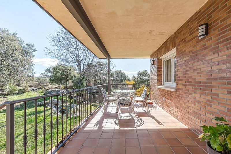 Foto f5869570-d8e8-4c44-b437-3fecca0c209f. Xalet amb aparcament piscina a Centro-Manguilla Escorial (El)