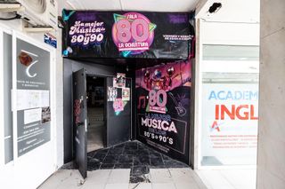 Rent Business premise in Colonia. Traspaso bar nocturno con alto rendimiento