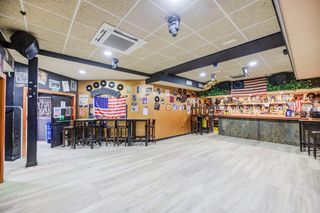 Umzug Geschäftsraum in Colonia. Traspaso bar nocturno con alto rendimiento