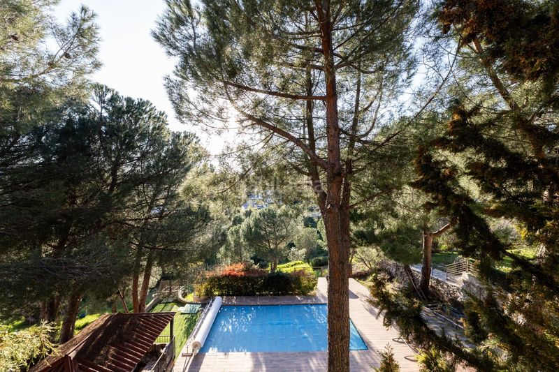 Foto 73baf4af-fac5-461b-816c-5b2964d500a4. Casa amb calefacció aparcament piscina a El Monte Torrelodones