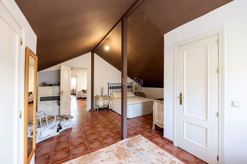 Foto df380a83-0163-4d53-a0d2-32a2ae53c254. Casa amb calefacció aparcament piscina a El Monte Torrelodones