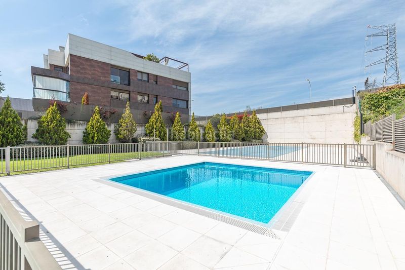 Foto 00773fe4-de3c-4d39-ac91-2eca35cf13f2. Àtic amb aparcament a Aravaca Madrid