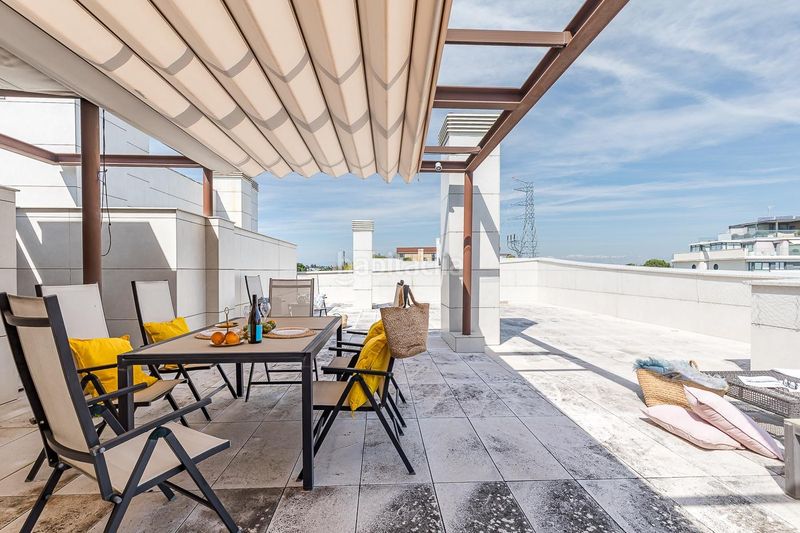 Foto 03055ce1-35a4-45cc-a15c-fd44dff146c9. Àtic amb aparcament a Aravaca Madrid